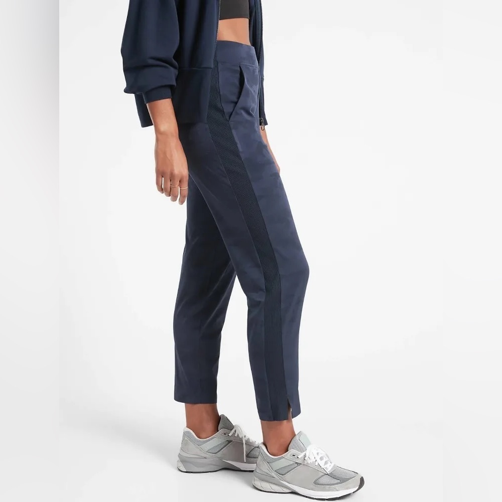 Athleta Navy Camouflage Brooklyn Pant